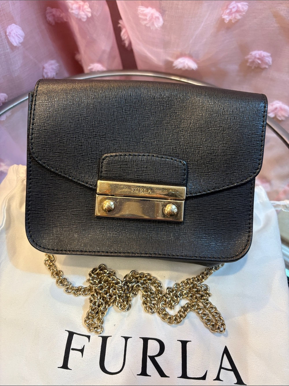 Authentic Furla Metropolis Mini Crossbody Bag – Black Saffiano Leather